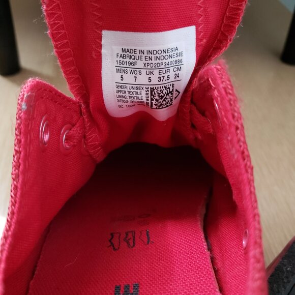 EUC CTAS Converse Classic Low Days Ahead 150196F Red Monochrome (5M / 7W) - Picture 3 of 7